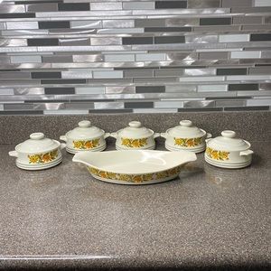 Vintage 1970s Bake Serve 'N Store Stoneware Capri Covered Bowls Dishes‎